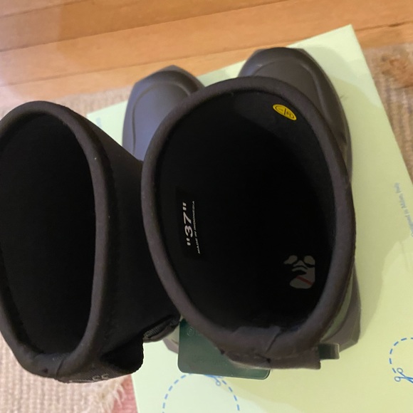 Off-White Sponge Rubber Rain Boots size 37 - Picture 5 of 12